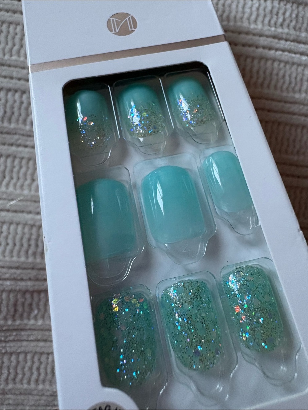 imPRESS Aqua Gradient & Glitter Press-On Nails - Picture 5 of 5